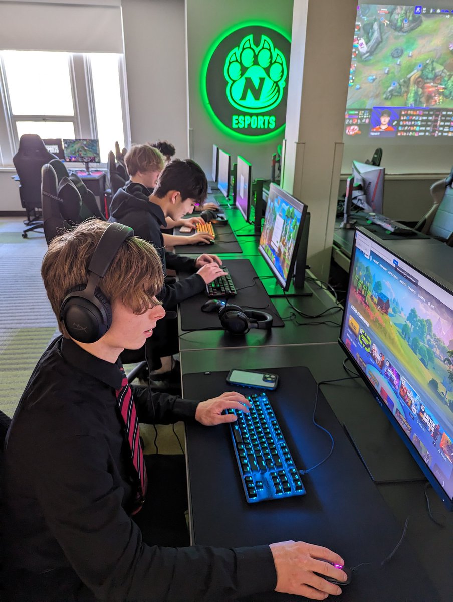 We appreciate all the FBLA students &amp; students from Lathrop Missouri for coming in and playing in the Esports Lab!