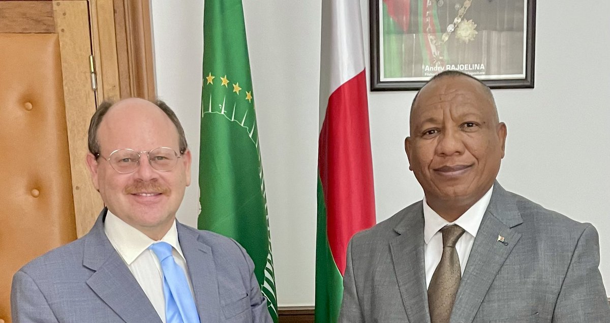 David Ashley (@davidwillashley) on Twitter photo I congratulated 🇲🇬 Prime Minister <a href="/NtsayC/">Louis C. Ntsay</a> on his reappointment. Good discussions on, among many issues:
• the new government’s priorities
• family planning
• humanitarian preparedness
• elections
• nature & climate I congratulated 🇲🇬 Prime Minister <a href="/NtsayC/">Louis C. Ntsay</a> on his reappointment. Good discussions on, among many issues:
• the new government’s priorities
• family planning
• humanitarian preparedness
• elections
• nature & climate
