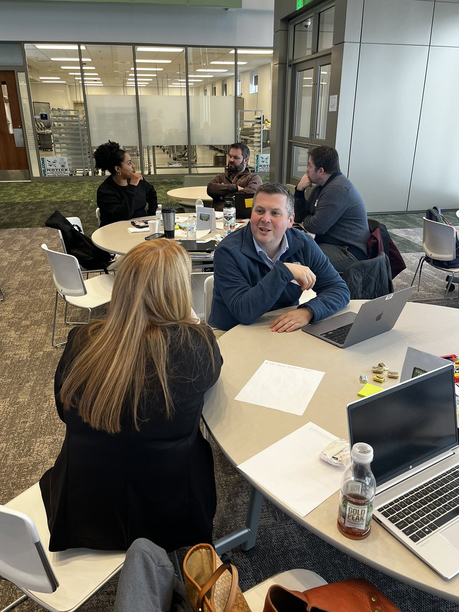 VA_Partners4Edu's tweet image. #VaLIN in action!