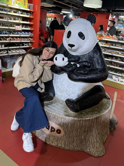 Watch Victoria Salvatore's leaked NSFW photo on TwXstars