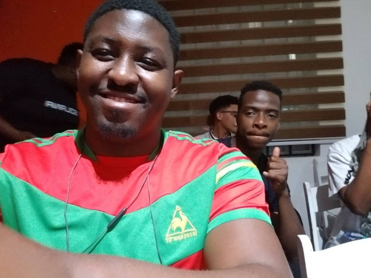 Androidfarma's tweet photo. Here's a pic from Solana Ecosystem Call IRL - Accra, Ghana with @whoisderekdash @endemele

@SuperteamDAO getting together in real life on @getriver_io https://t.co/dxmtPzvZJe