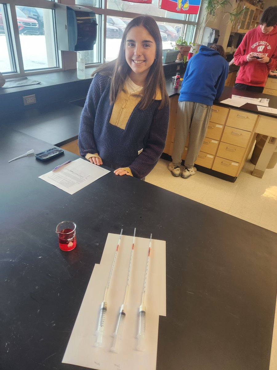 RHSMounties's tweet photo. Mr. Pate's AP Bio classes exploring Cellular Respiration using Mung Beans.
#WeBreath #WeExplore! #APBioROCKS https://t.co/lVODpkjmPa