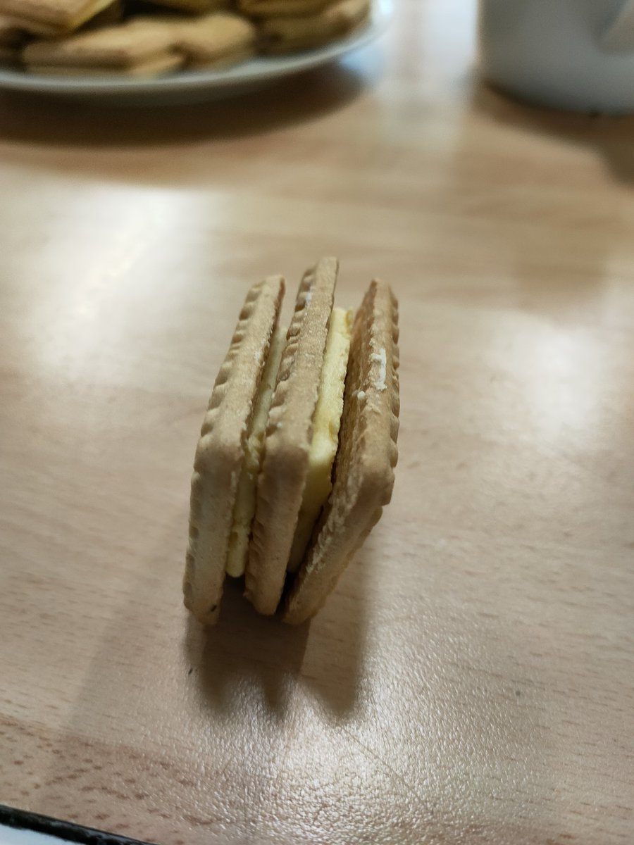 SamenaYouthWork's tweet image. My biscuit bonus today💛, great to meet #localresidents in my patch to #listen,#hear their #views &amp;amp; #voice  about #community #consultation #needs #profile leading to #Empowerment