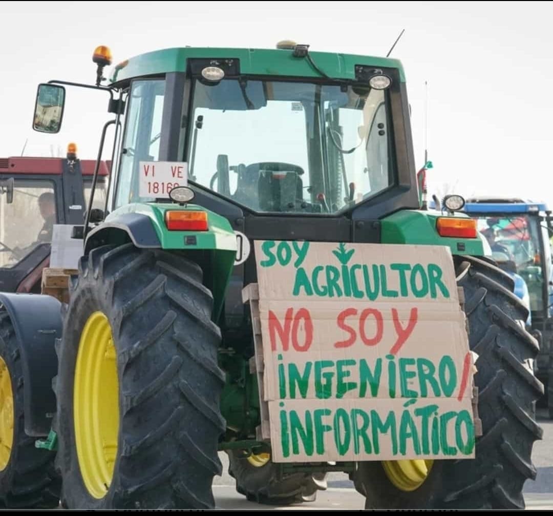 SalamancaBlog's tweet image. Un tuit personal 🙏🏻
Dedicado a todos los compañeros de mi sector laboral. Nosotros nunca protestaremos ni haremos huelga ni nos manifestaremos... El de este tractor seguro que tiene un hijo #informatico compañero mío 😉