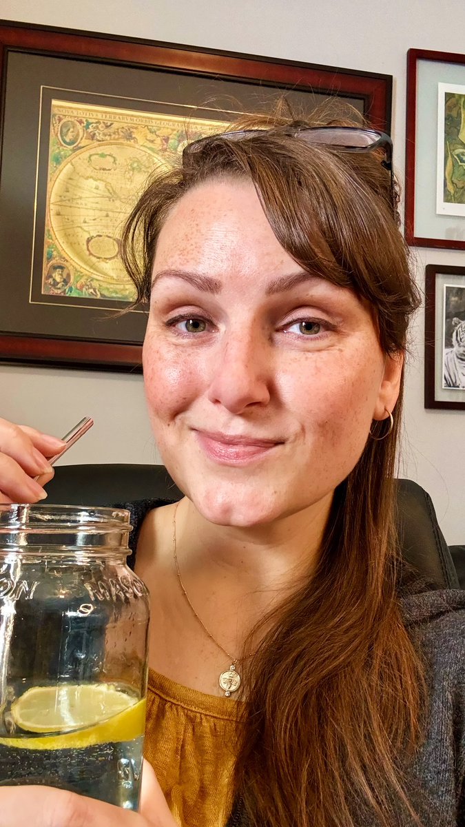 ShawnaActually's tweet photo. It may not be the most trendy water bottle of the day but it helps keep me hydrated and that’s what matters. #ChaseGoalsNotTrends https://t.co/3VVwaE9YR9