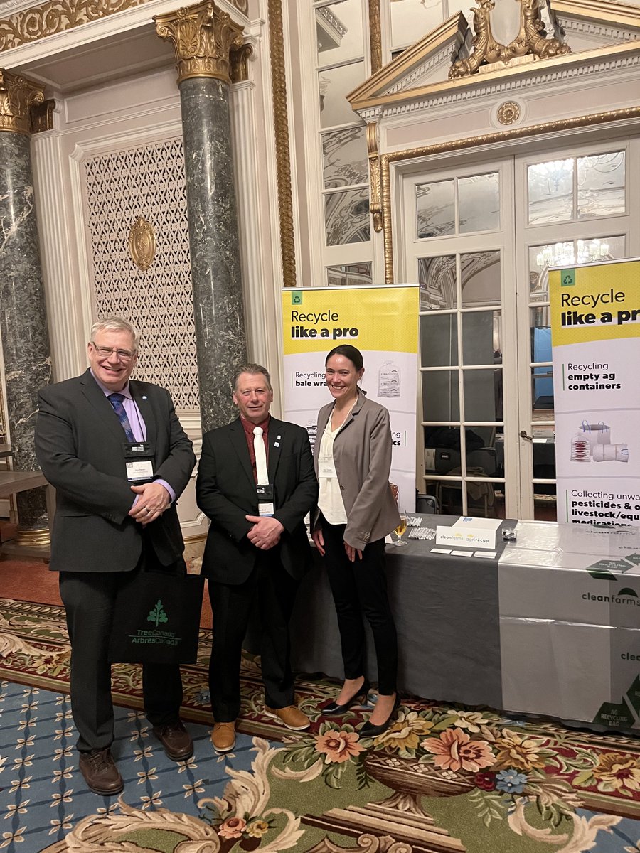 Cleanfarms's tweet photo. The @dfc_plc policy conference offered a valuable opportunity to discuss what's top of mind for farmers &amp; MPs across Canada. We enjoyed speaking to Marcel Blais, Les Producteurs de lait du Québec, &amp; @GuyASeguin, Dairy Farmers of Ontario, about #agrecycling in ON and QC. 
#APC2024 https://t.co/suJtWhBCgV