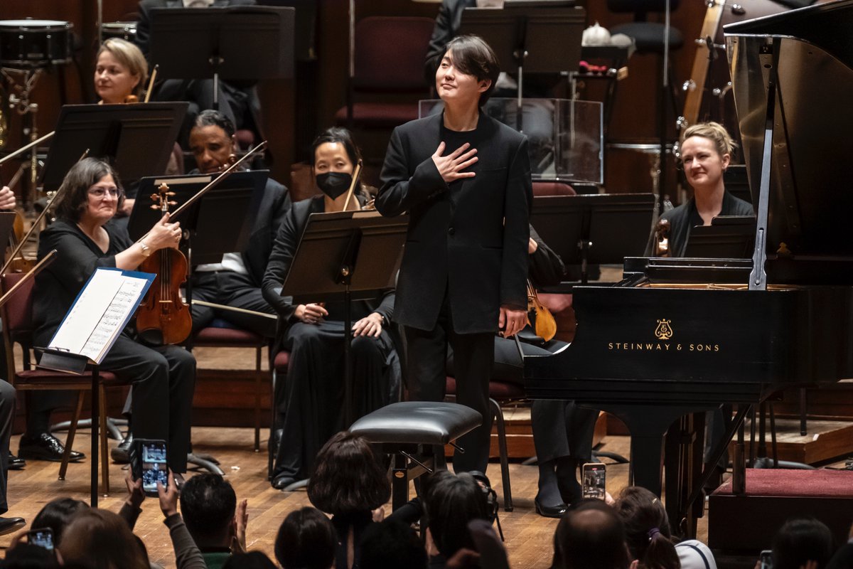 Wonderful time with @NatSymphonyDC and @NosedaG. Looking forward to our European tour! 19 Feb Madrid: Auditorio Nacional de Musica @Ibermusica_es 21 Feb Berlin: Philharmonie Berlin 26 Feb Milan: @TeatroallaScala 28 Feb Hamburg: @Elbphilharmonie © Scott Suchman @PSMusicBerlin