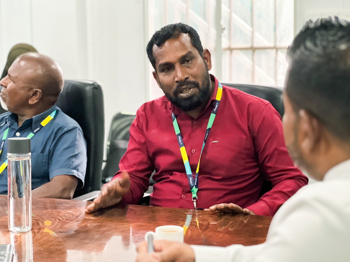 ވޭސްޓް  މެނޭޖްމެންޓް  ކޯޕަރޭޝަން  (ވެމްކޯ)  އާއި  ބައްދަލުކުރުން.
ވެމްކޯއާއިއެކު  ކުރިއަށްގެންދިޔަ  ބައްދަލުވުމުގައި،  ކެނދިކުޅުދޫގެ  ކުނިމެނޭޖްކުރުމުގައި  ވެމްކޯއާއިއެކު  ކުރަމުންދާ  މަސަައްކަތްތަކުގައި  ހުރި  ދަތިތަކާއި،  އެކަންކަމުގެ  ސަބަބުން އުފެދޭ  މައްސަލަތަށް  ހިއްސާކޮށް