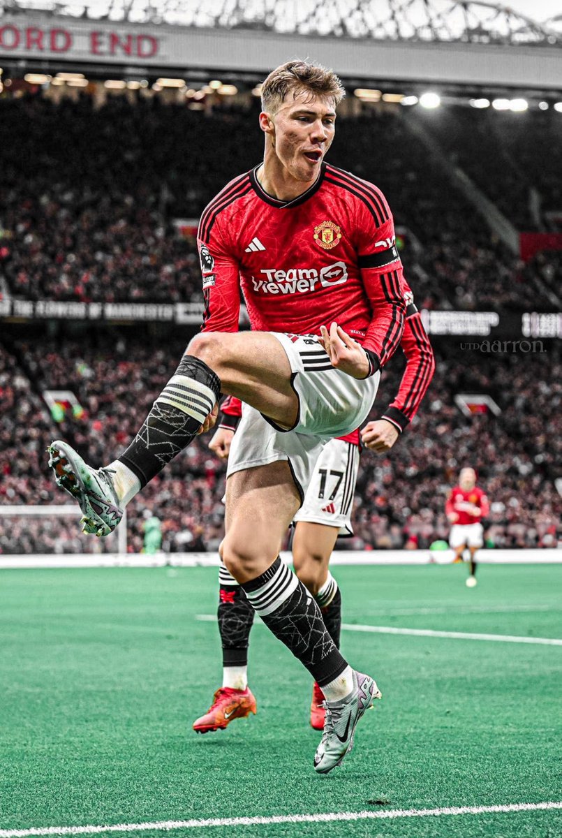 CantonasMind's tweet photo. Manchester United Follower Gain!!!

If you're an Manchester United fan, Follow me, Retweet, and Comment ‘❤️’ let's follow you https://t.co/noIk2ASAxv