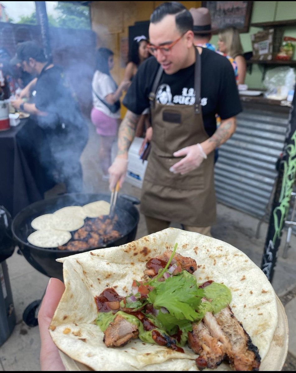 THE FAJITA LOUNGE RIDES <a href="/ElOjoSanAnto/">EL OJO</a> TONIGHT AT 9PM! FREE fajitas for the people as we wish our homies off proper on their FINAL week of being open… Catch us blaring Tejano and feeding the entire St. Mary’s Strip outside tonight… ONLY… at The Fajita Lounge. 🤠