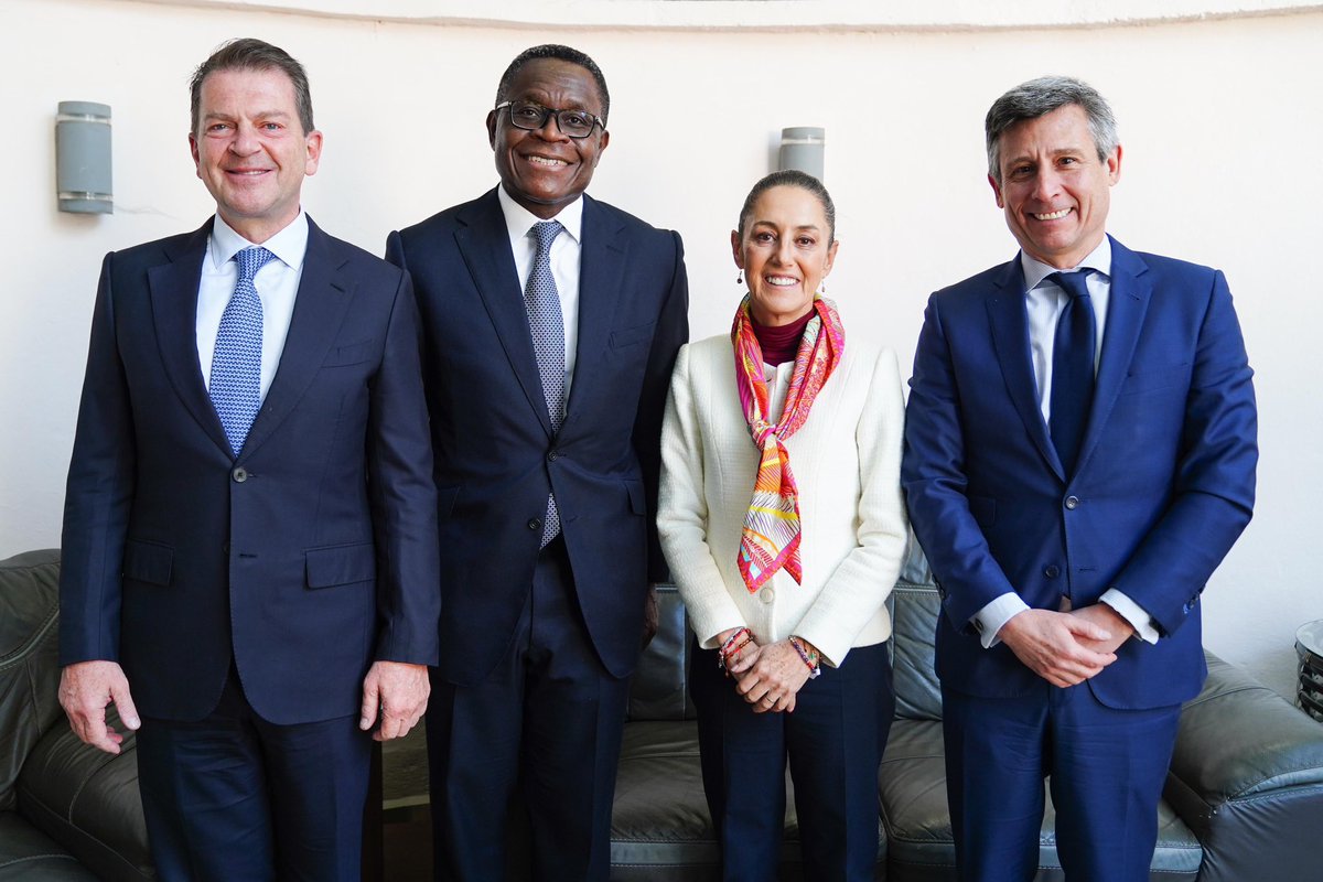 Claudiashein's tweet photo. Una excelente reunión con los directivos de @BankofAmerica; Bernard Mensah, presidente de International Bank of America; Augusto Urmeneta, presidente del Bank of America LATAM; y Emilio Romano, CEO de Bank of America Mexico. Coincidimos en que vienen años muy buenos para México. https://t.co/ETsUIiUa9K