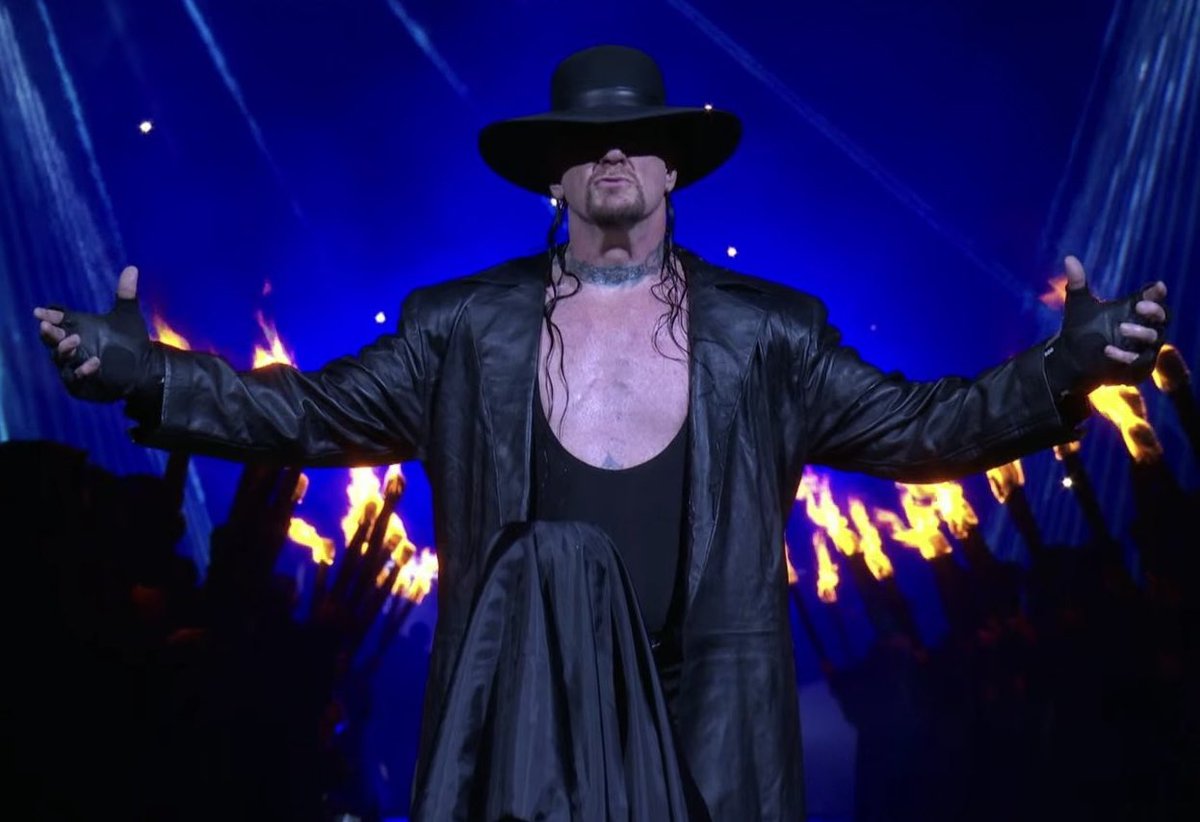 Alanoudstar9's tweet photo. الهيبة و الكاريزما و الفخامة ، سيظل الأعظم في تاريخ الرياضة في كل زمان و مكان ..🔥✨
 #Undertaker https://t.co/rwxaBz9oiB