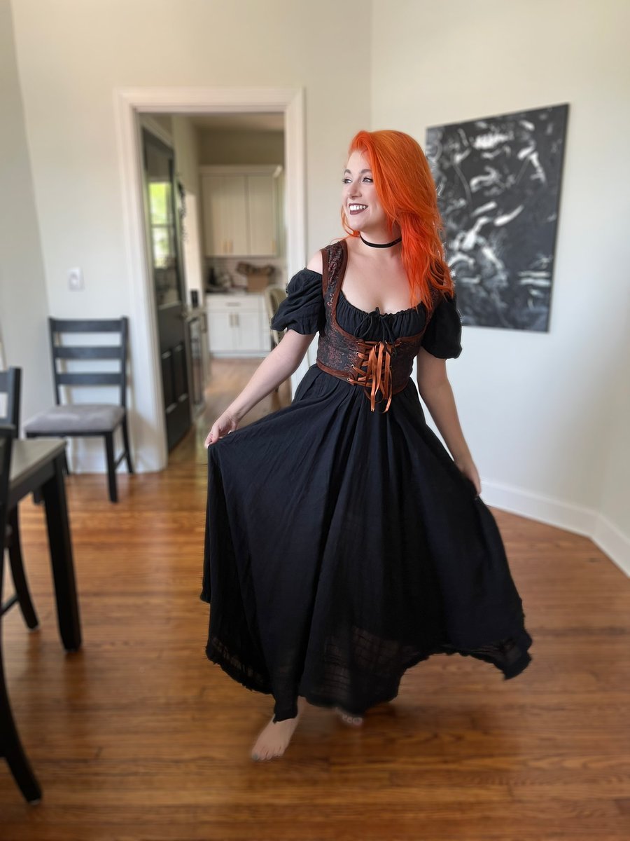 It’s pirate day so I’m busting this outfit back out and adding things to it. 

We’re sailing the seas in Skull and Bones’ open beta today!

Live: twitch.tv/cahlaflour