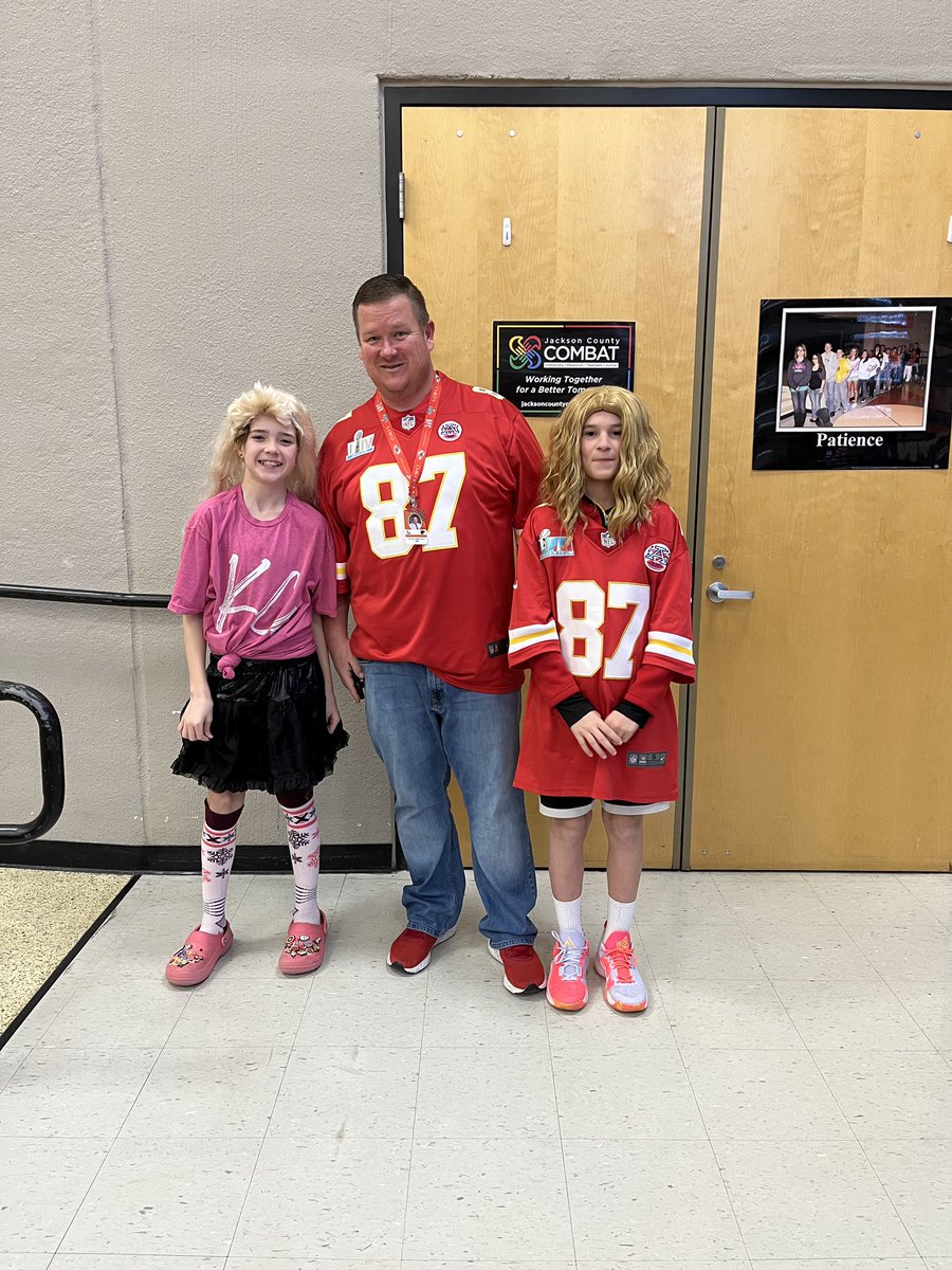 Travis and Taylor day at OGMS
#gopanthers