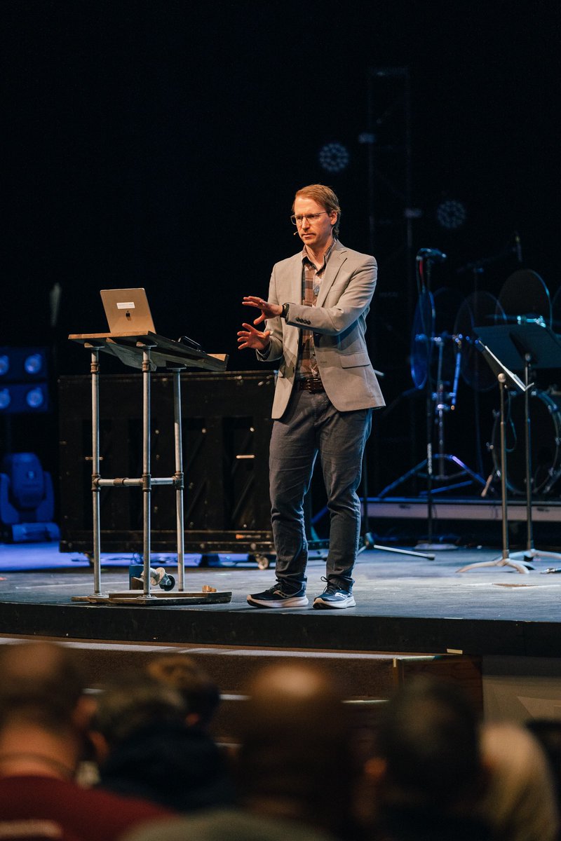 TheEFCA's tweet photo. We’re grateful for @natejbrooks and his grace while handling the important topic of marital abuse.
#EFCATheoConf https://t.co/RgWoof4FrH
