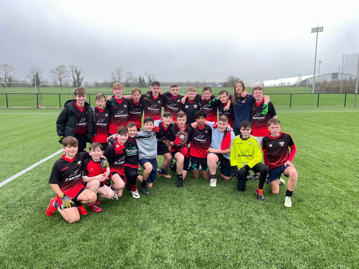 Great win for the 2nd year team today in their football final. 7-11 to 2-2. A brilliant performance by all of them 🤝🔴⚫️ Thanks to Shane and Dermot and all the parents for their support today. Players from @TrinityGaelsgaa @RahenyGAA @nbarrog @clgNaFianna and @ParnellsGAA