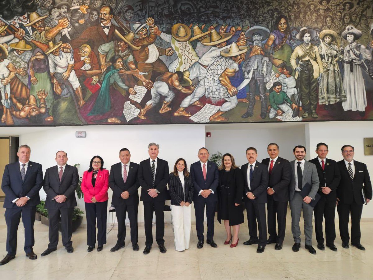 Miguel_AMtzM's tweet image. Siguiendo los acuerdos con nuestros agremiados, y ante la misiva realizada por @canacarmexico al Presidente de la República, nos reunimos con el equipo de la @SEGOBmx, @SICTmx, @SSPCMexico y @GN_MEXICO para fortalecer la seguridad del autotransporte de carga en el país.…