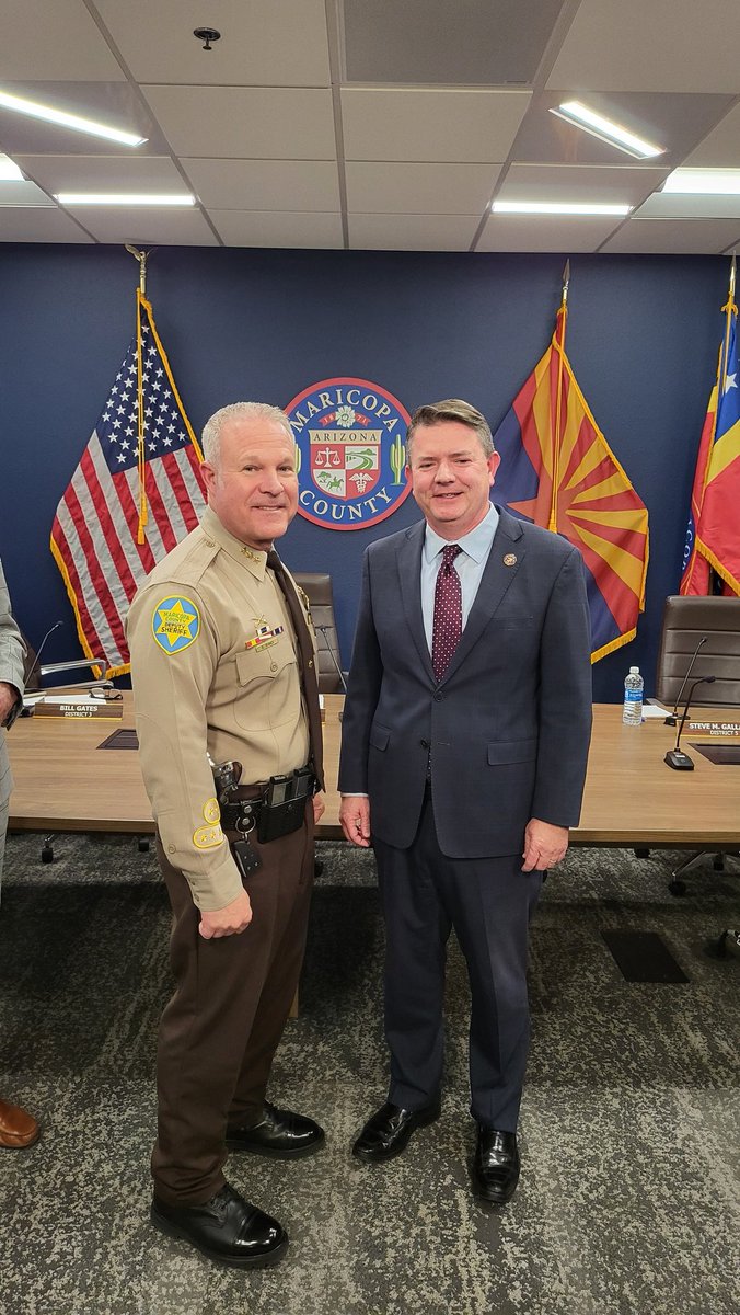 The last time the @maricopacounty BOS appointed a Sheriff was in 1946. Today, we proudly appointed a 33-year veteran of @mcsoaz, whose dad also served @mcsoaz. Congratulations Sheriff Russ Skinner.