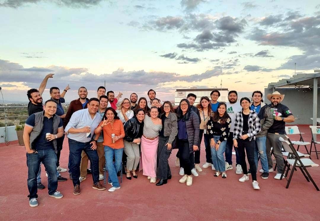 ImprovingMx's tweet image. Last week, we had an incredible time at our Talent Acquisition retreat, crafting strategies to elevate our team's performance and reach new heights. Exciting times lie ahead as we pave the way for a successful year ahead! 🚀 

#TalentAcquisition #TeamStrategy #PlanningForSuccess