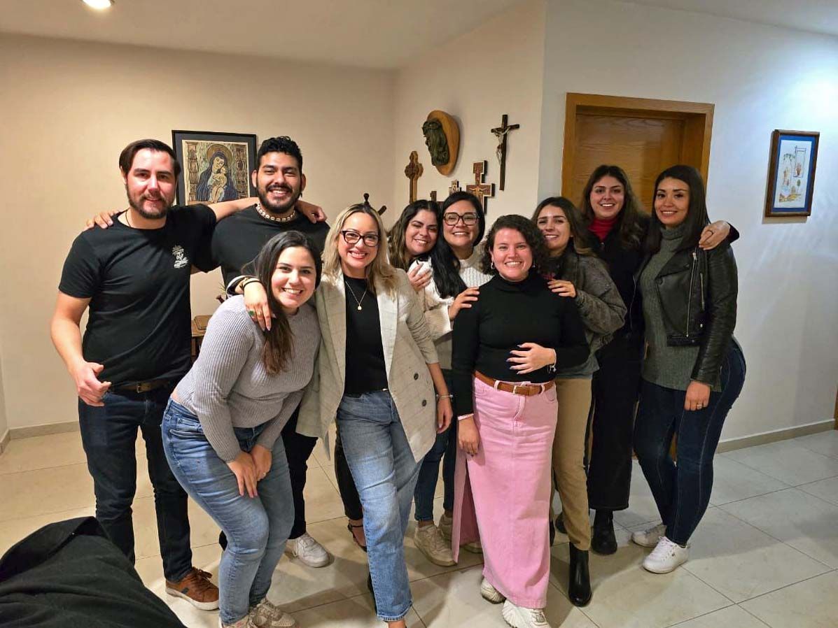 ImprovingMx's tweet image. Last week, we had an incredible time at our Talent Acquisition retreat, crafting strategies to elevate our team's performance and reach new heights. Exciting times lie ahead as we pave the way for a successful year ahead! 🚀 

#TalentAcquisition #TeamStrategy #PlanningForSuccess