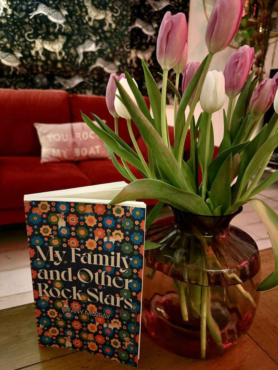 I squealed! The book post I most wanted in the world! #MyFamilyAndOtherRockStars by @tiffanymurray. As a HUGE Diamond Star fan I am so excited to read Tiff’s memoir. Also look at the way the proof coordinates so effortlessly with the decor. Going straight in!