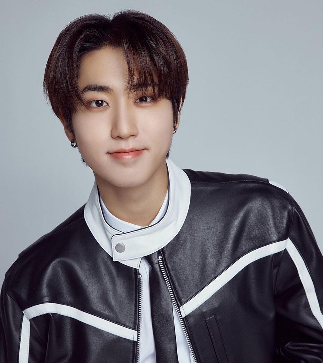 SKZMyQuokkaKing's tweet photo. #protecthan #protecthanjisung #protectstraykidshan #PROTECTHAN #한 #Han #한지성 #HANJISUNG
#SKZHAN
#GETWELLSOONHAN #alwaysbyhanjisungsside #alwaysbyhanside #ILOVEYOUHAN
#hanjisungbestboy #hanjisungisbeautiful #foreverot8 #hanjisungaceofkpop #hanjisungmyultbias #hanjisungmyhero https://t.co/dT2KbC27kJ
