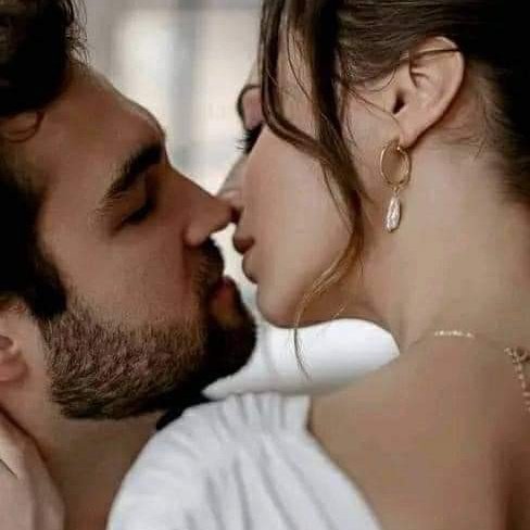 انتِ جميع أشيائي الحلوة .. 
انتِ اختصاري السري لـ كلمة الفرح