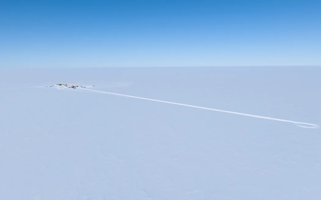 SWAIS2C's tweet image. Listen to this excellent podcast by @VeronikaMeduna about SWAIS2C, our science &amp;amp; our first drilling season at KIS-3. 

Featuring Co-Chief Scientists Richard Levy &amp;amp; Tina van de Flierdt &amp;amp; other On-Ice Team members. 

rnz.co.nz/national/progr…

#Antarctica #HowMuchHowFast #SWAIS2C