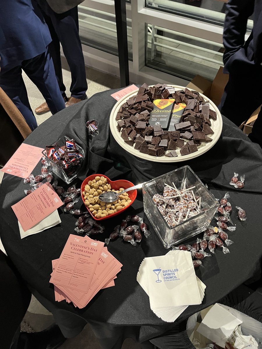 DistilledSpirit's tweet photo. This week, DISCUS was thrilled to partner with @brownforman and @CandyUSA to host the Bourbon &amp; Candy Caucus event. 

Guests were invited to taste select #DISCUSMember bourbon and candy pairings ahead of #ValentinesDay. #LifeAtDISCUS https://t.co/1tS7B6nujr