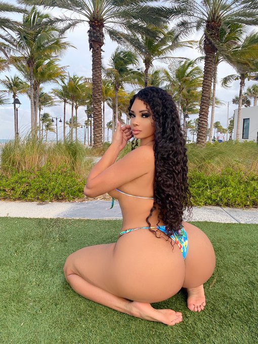 1 or 2?? 🥰🫶  RT &amp; Like if you love both 😍  #photodump #foryou #viral #miami https://t.co/SslUMnCIzm<a href="/tag/photodump"class="tags">#photodump</a><a href="/tag/miami"class="tags"><span>#miami</span></a><a href="/tag/foryou"class="tags"><span>#foryou</span></a><a href="/tag/viral"class="tags"><span>#viral</span></a>