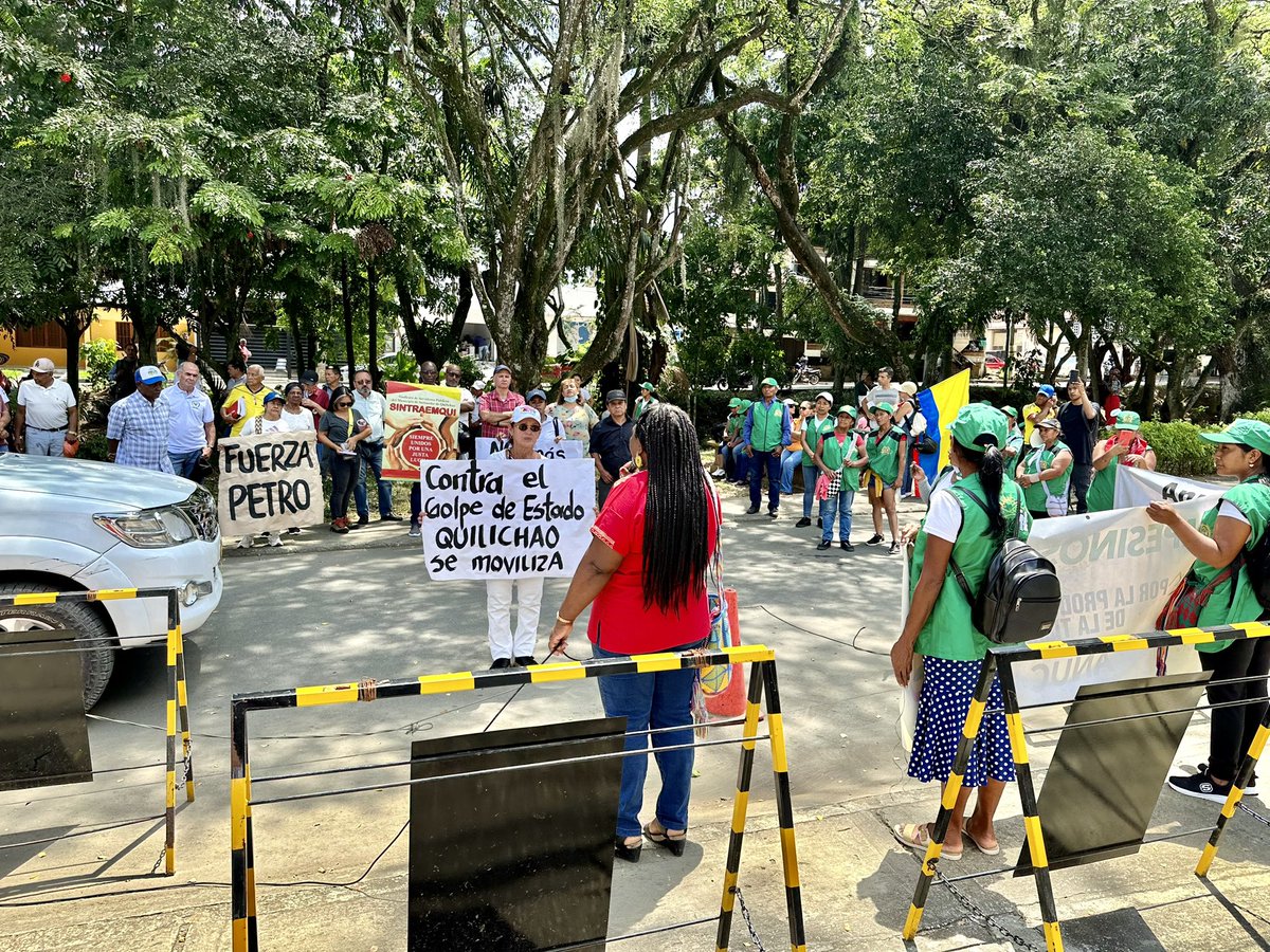 ASOM_CAUCA's tweet photo. #8Feb 
La Asociación de Mujeres Afrodescendientes del Norte del Cauca, se une a la movilización en apoyo al #GobiernoDelCambio 
¡Exigimos la elección de la fiscal ya! https://t.co/5UmWzIqrvB