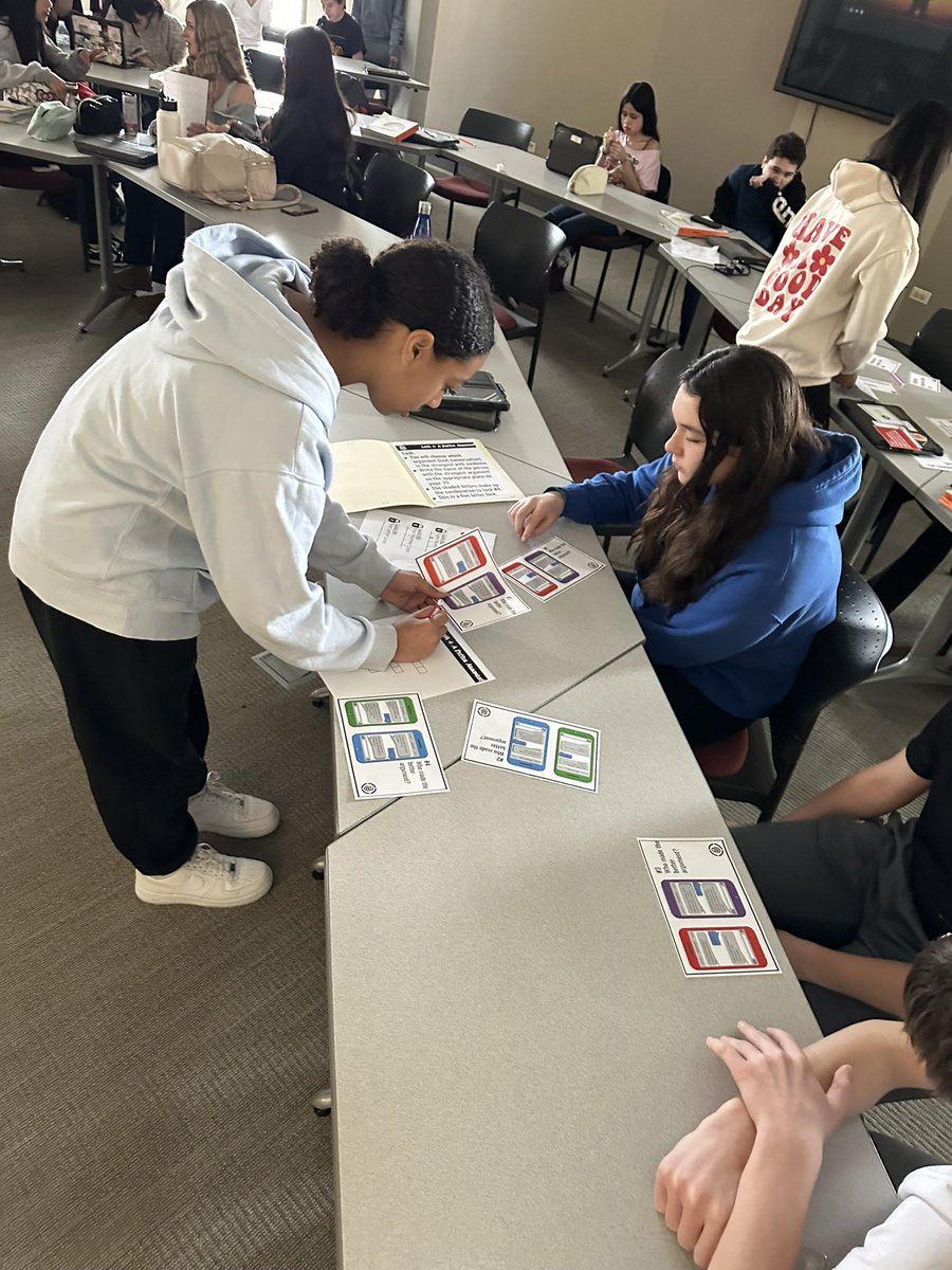 Mrs Garraway’s 8th grade class at GMS East has begun learning about the elements of argumentative writing. Today students worked in groups to complete tasks for an escape room reinforcing the concepts of claim, counter claim, and evidence!