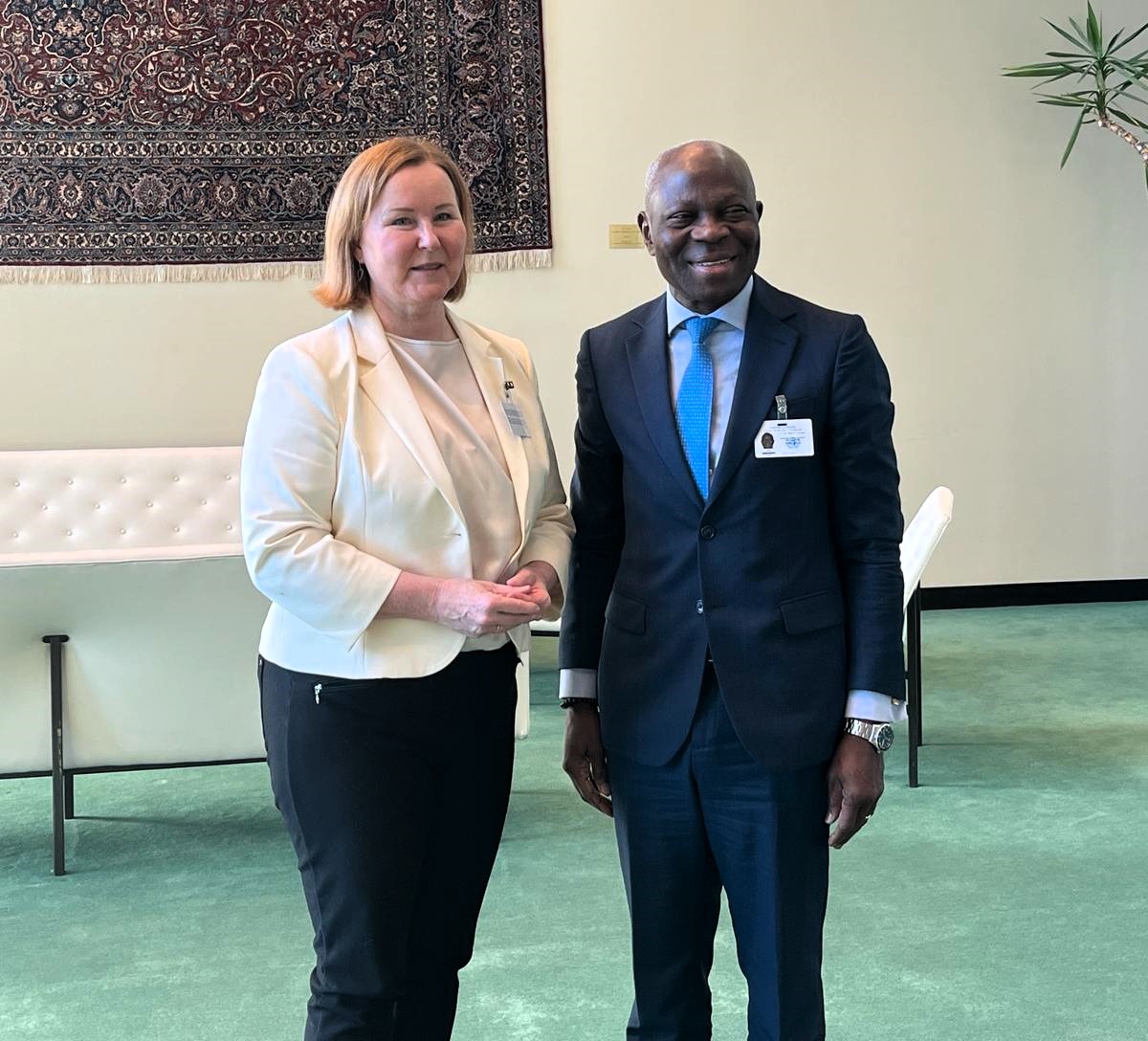 Good to meet <a href="/KaisaJuuso/">Kaisa Juuso</a>, Minister of Social Affairs &amp; Health of Finland in New York.

And delighted that Finland have joined the Global Coalition for #SocialJustice!

We also discussed Finnish support to @ILO and the need to go beyond GDP and measure the well-being of societies.