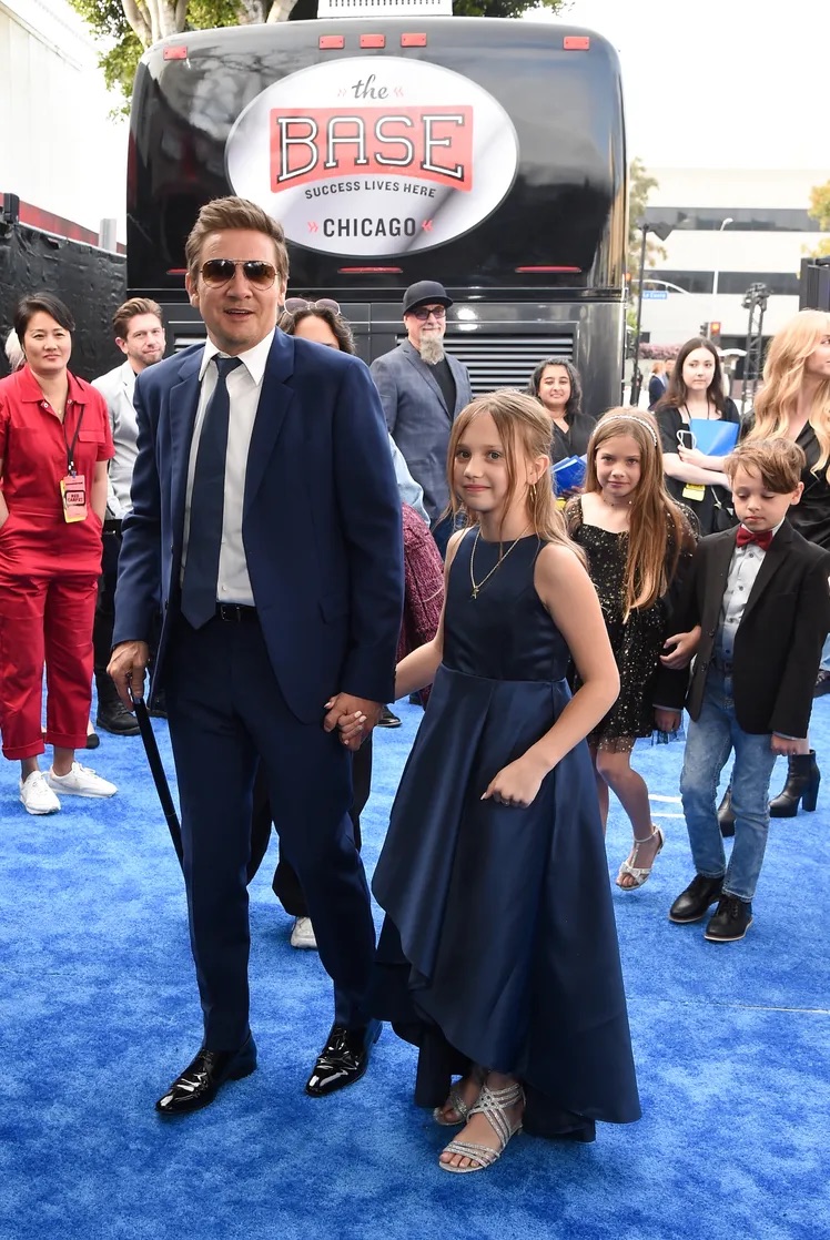 The BASE Chicago (@base_chicago) on Twitter photo #EXCITED to see <a href="/JeremyRenner/">Jeremy Renner</a> and #AVA in their <a href="/SuperBowl/">Super Bowl</a> commercials on #SUNDAY. Great #Actor, Great #Friend, Great #Dad. SHINE #BRIGHT 🌞💥💥💥#AVA <a href="/LoveMySilk/">Silk</a> #EXCITED to see <a href="/JeremyRenner/">Jeremy Renner</a> and #AVA in their <a href="/SuperBowl/">Super Bowl</a> commercials on #SUNDAY. Great #Actor, Great #Friend, Great #Dad. SHINE #BRIGHT 🌞💥💥💥#AVA <a href="/LoveMySilk/">Silk</a>