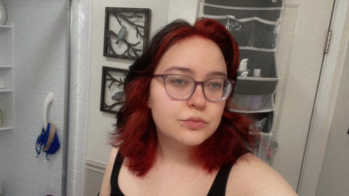badisoonn's tweet photo. 23🎉 + New Hair colour https://t.co/389SxkcQgH