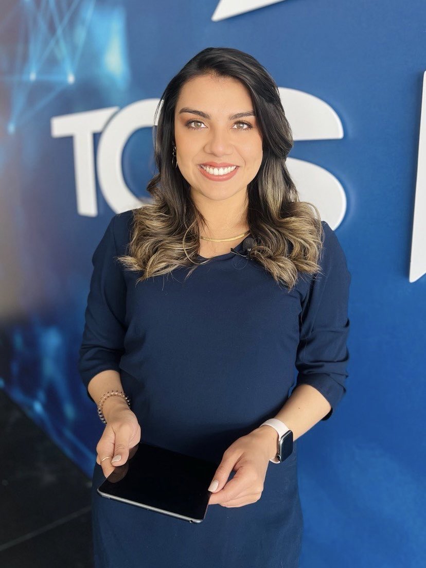 #Ahora | ¡Eva Velasco está al aire en #EN6!  📺 🔴 

Sintonícenos ahora y entérese de las noticias nacionales e internacionales más destacadas de este jueves. 🌐