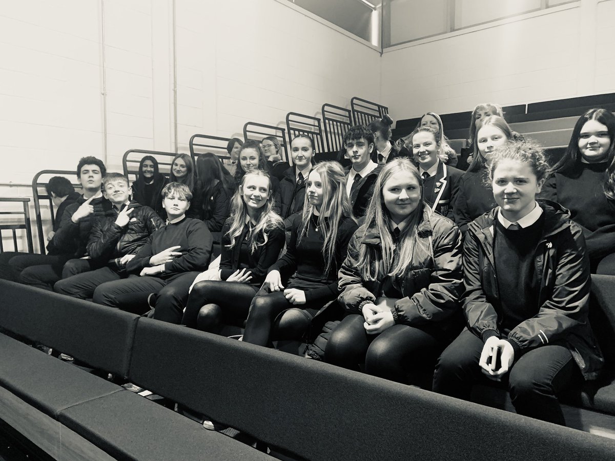 Awesome afternoon <a href="/Larbert_ExpArts/">LHS Expressive Arts</a> with Anna Campbell Jones inspiring our young creative people. 

She explained that the wonkier the ‘path’ the better your creative journey could be. 

Thanks to Larbert High and DYW coordinator Mhairi for inviting us 😀 <a href="/DennyHighSchool/">Denny High School</a>