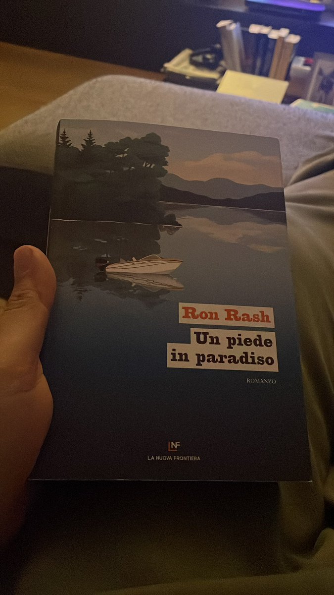 #ronrash #unpiedeinparadiso #libri #lettura