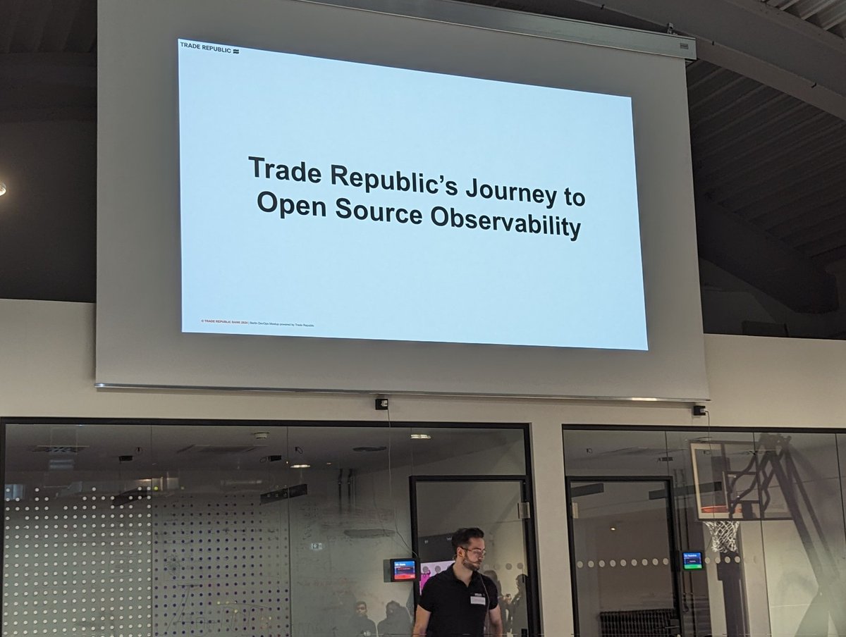 MetalMatze's tweet image. A fun evening at @traderepublic hosting the DevOps MeetUp listening to my friends @_precompiled and @kkakkoyun.