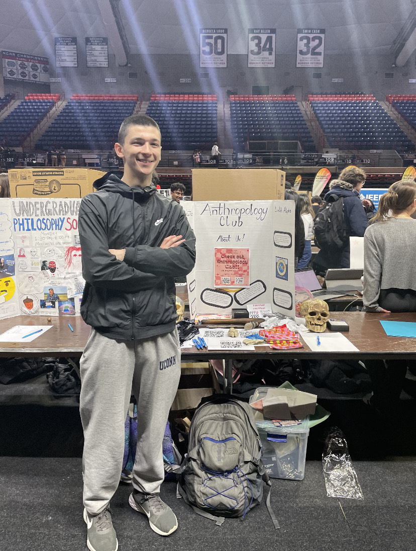 UConn Anthropology Club officers Abby, Nick, Anna, and Glass all helped represent the club at the Spring Involvement Fair! Join them on Mondays 6-7pm in Beach Hall 447A for their meetings! For more info, check out the post on our website here: anthropology.uconn.edu/?p=9147