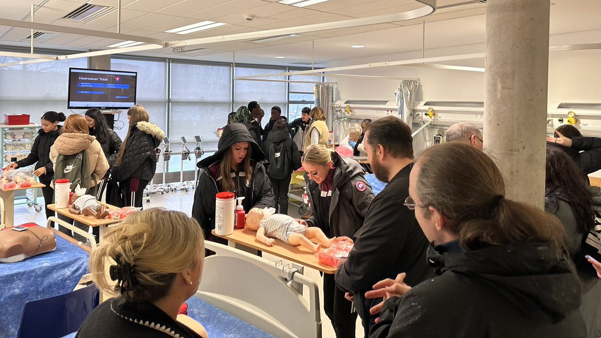 ThinkDkIT's tweet image. The weather may not have been the best today, but it was great to have over 300 students from St Oliver&apos;s Community College, Drogheda visit the @DkIT_ie campus.

Thank you to all the staff and student volunteers who facilitated the tours.

@StOliversCC #ThinkDkIT #louth #local