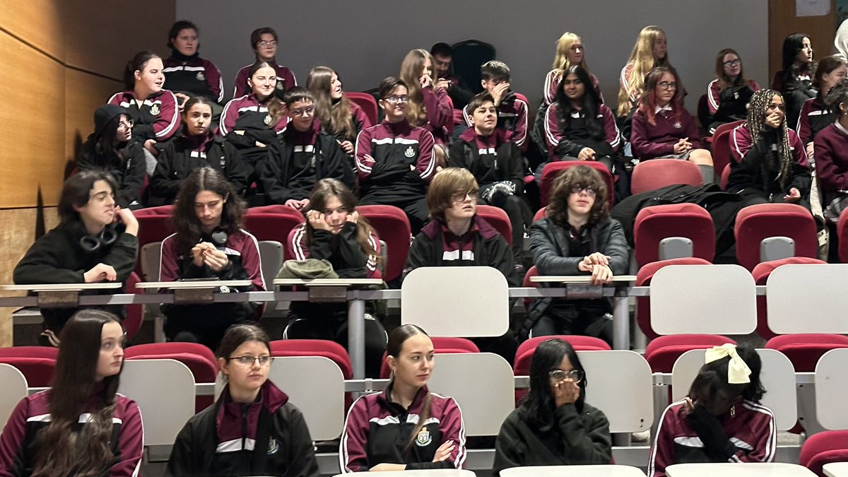 ThinkDkIT's tweet image. The weather may not have been the best today, but it was great to have over 300 students from St Oliver&apos;s Community College, Drogheda visit the @DkIT_ie campus.

Thank you to all the staff and student volunteers who facilitated the tours.

@StOliversCC #ThinkDkIT #louth #local