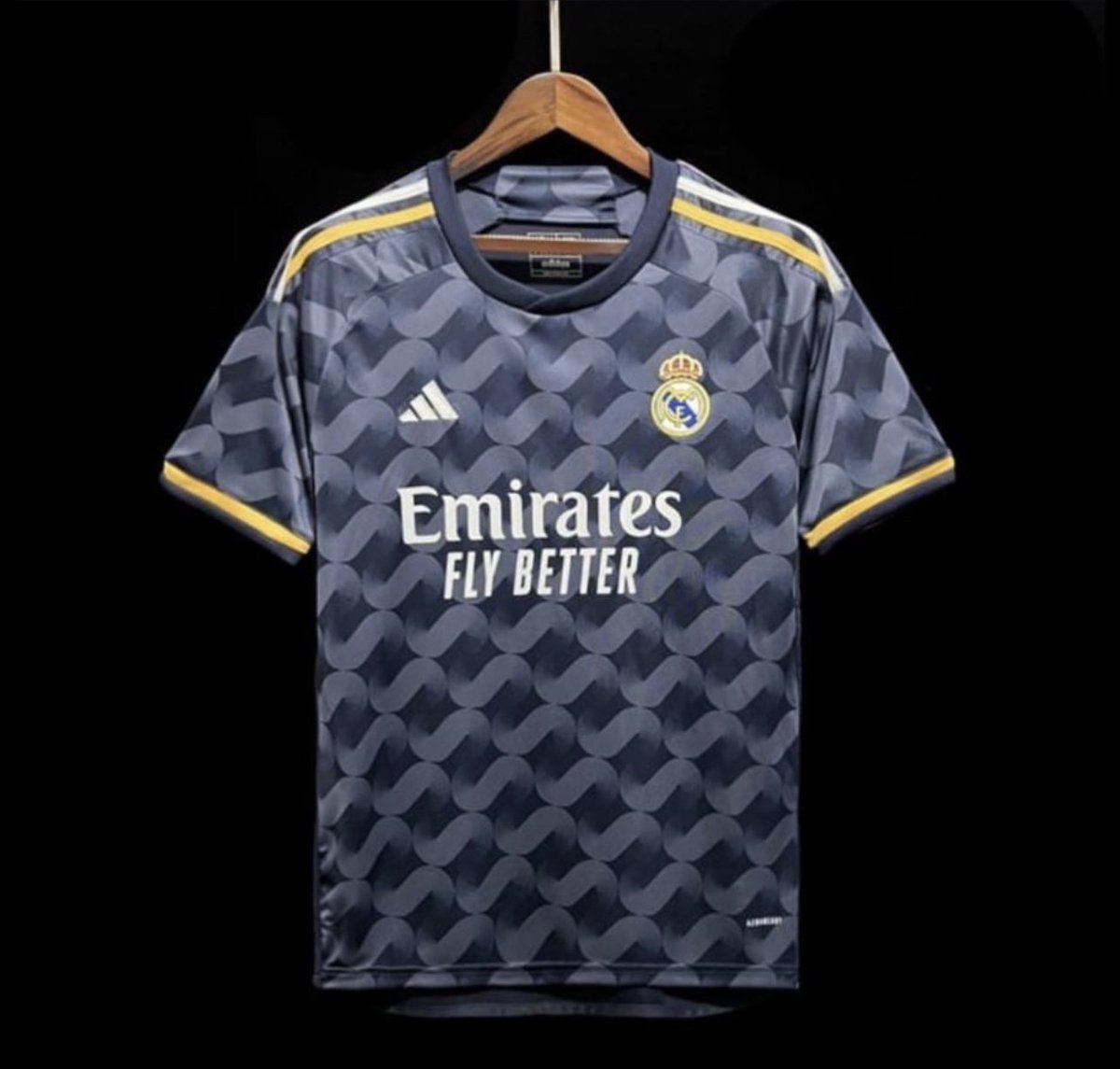 ElInmortal____'s tweet photo. 🚨🚨SORTEO INTERNACIONAL 🚨🚨

Si el Real Madrid gana al Gerona, sorteamos una camiseta (a elegir):

REQUISITOS:

- SEGUIRME A MI
- SEGUIR A @futboljersey7 
- dar RT 🔄
- MENCIONAR a un AMIGO (opcional)

SIIIIUUUUUUUUUEEEEEEEERRRTEEE. https://t.co/qJDoFB3kQD