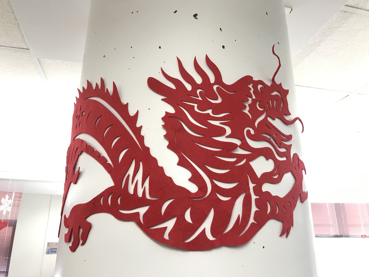 Lunar New Year begins this Saturday, February 10th. This is what we're reading in the library at Lady Evelyn Alternative School in preparation for the Year of the Dragon.
<a href="/OCDSB/">OCDSB</a>
<a href="/OCDSBLibrairies/">Libraries in the OCDSB</a>