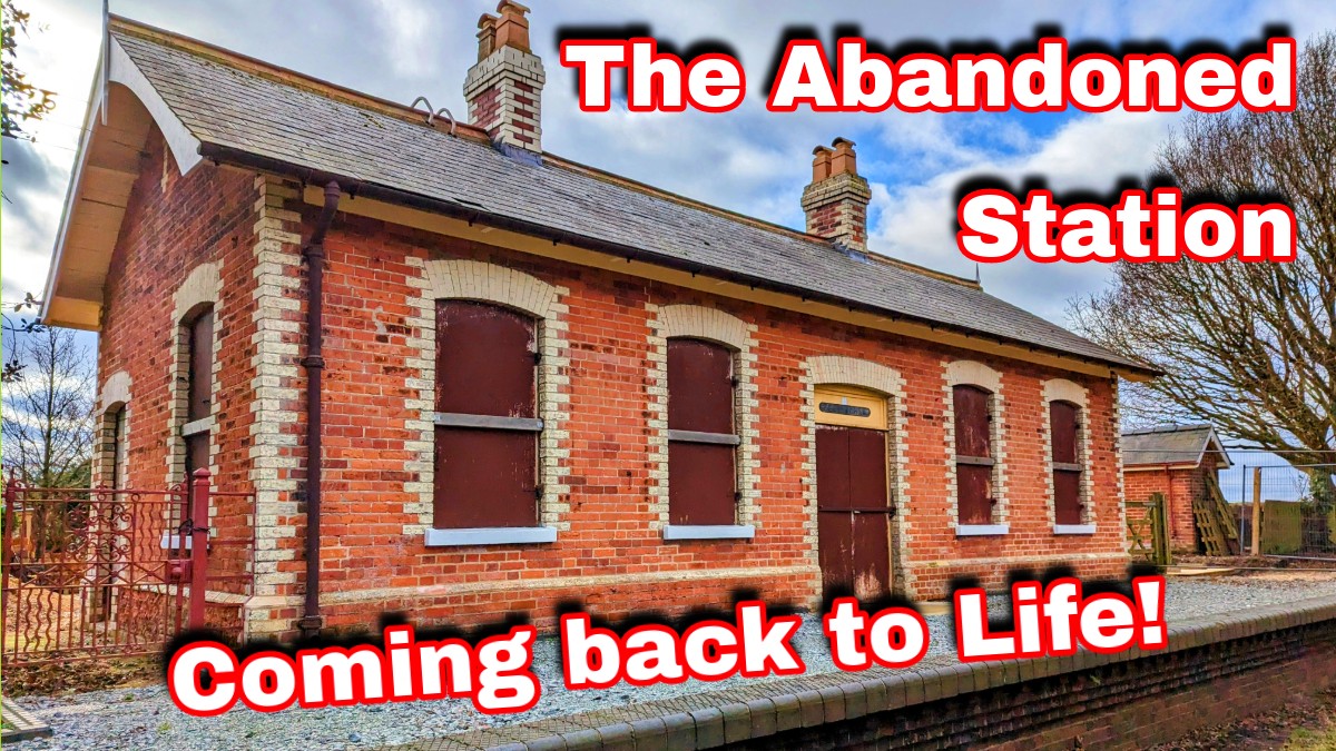 New Video! Join me as i walk a stretch of the Midland & Great Northern Railway, Norfolk taking a look at this beautiful old sration too! Link below: . youtu.be/9x4BrXwH_v4 . . . @bordersbeeching @norfolksdisused @DisusedWalking #norfolk #abandoned #railway #station #disused