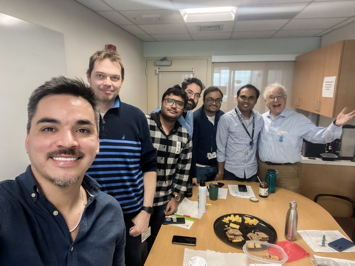 MuscleBiology's tweet photo. Privileged to present at the @tmmichelangelo Lab @harvardmed/@BrighamWomens, a leading lab in linking oxidative stress with disease progression. Exciting redox science developments are just around the corner @SFRR_Europe @SFRBM #RedoxBiology #StriatedMuscle https://t.co/YBb1NCVWW4