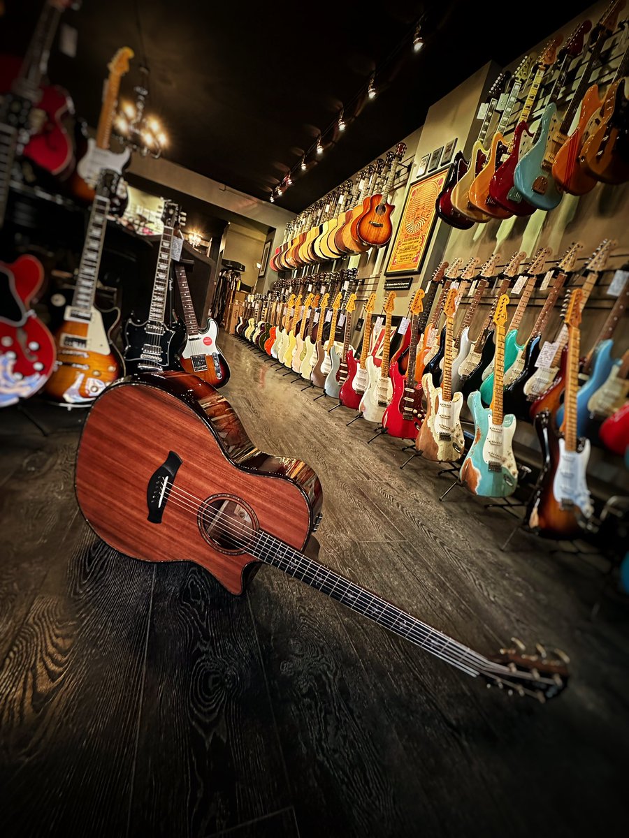 DetroitGuitar's tweet image. @TaylorGuitars #BuildersEdition 914ce Kona Edgeburst. #buildersedition914ce #914ce #taylorbuildersedition914ce
