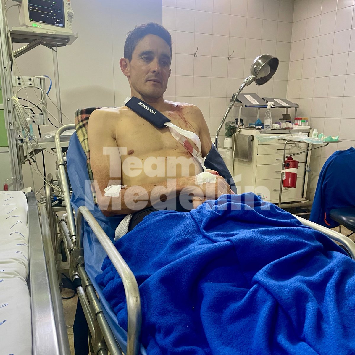Parte médico de Óscar Sevilla 

Nuestro corredor sufrió una caída en la etapa 3 del Tour Colombia, que se disputó en Tunja sobre 141,9 km. A falta de 500 m de meta, Sevilla se vio envuelto en una caída de varios corredores y fue a dar contra las vallas de cerramiento.