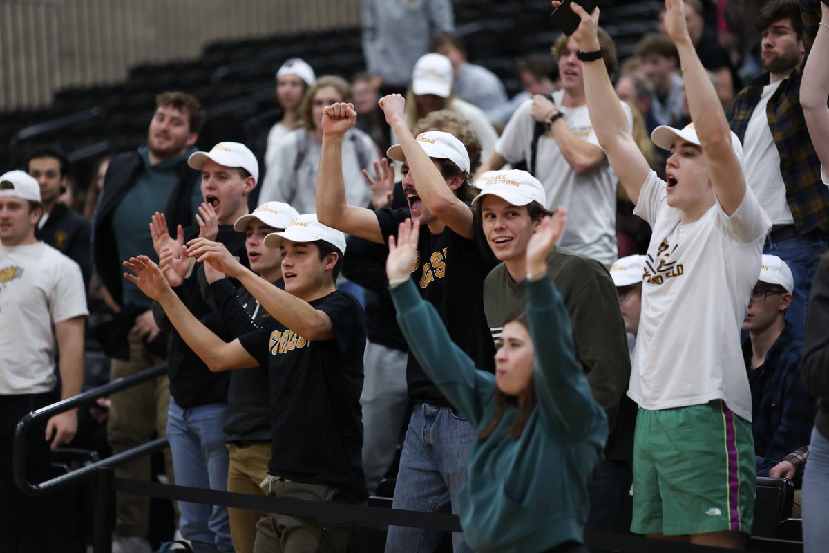 Special shout-out to everyone who came out last night to support us on #NGWSD!

#UmYahYah | #OlePride | #d3hoops