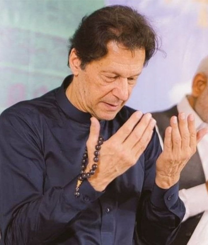 deepdewdoll's tweet photo. #VoteForImranKhan #VoteForPTI https://t.co/alrJp7gq1G